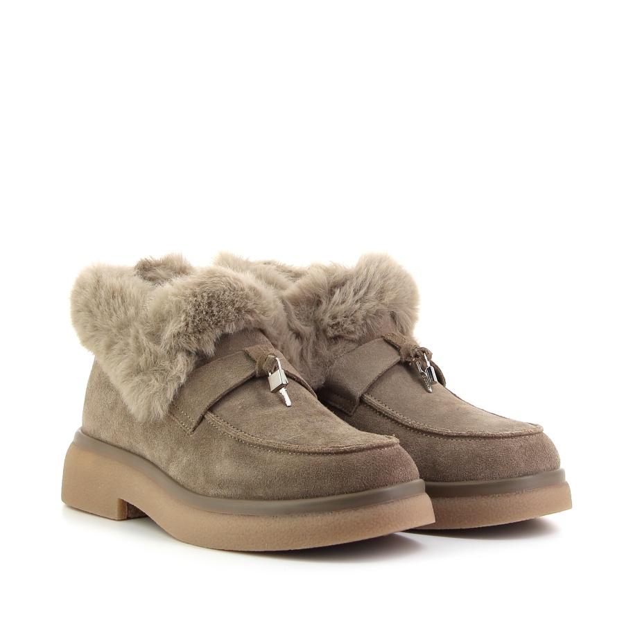 Лоферы женские MADELLA,
 XAL-W22E351-0803-SW - Покровский / Обувной Дом 18231107